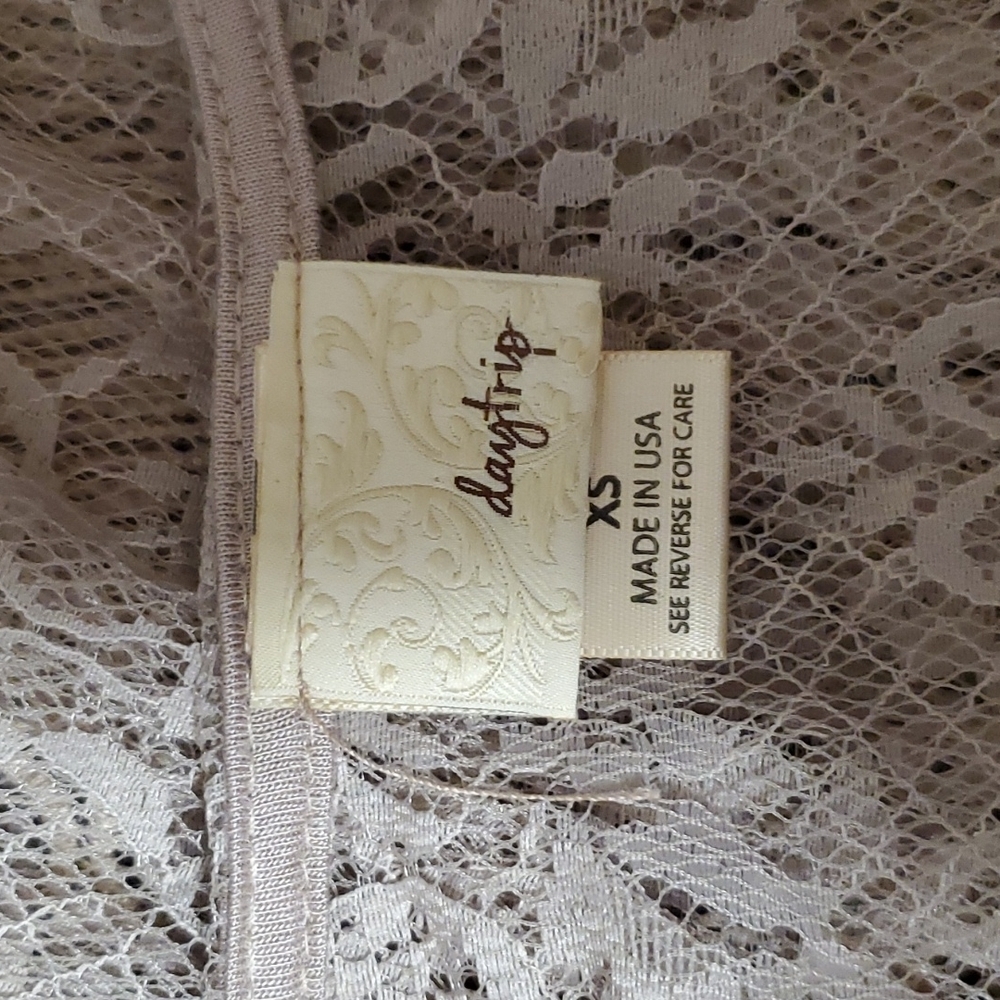 Daytrip Lace Embellished Boho Top NWOT - Picture 13 of 13